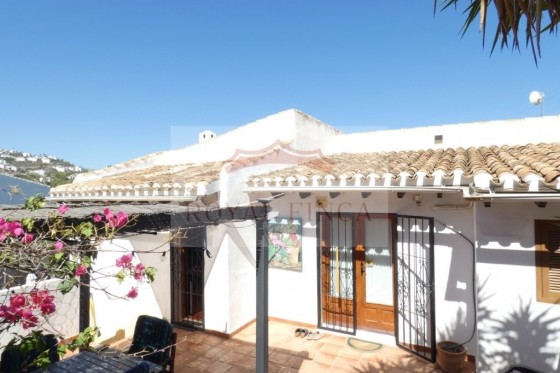 Sale - Villa / Semi semi-detached -
Denia - Devesses - Monte Pego