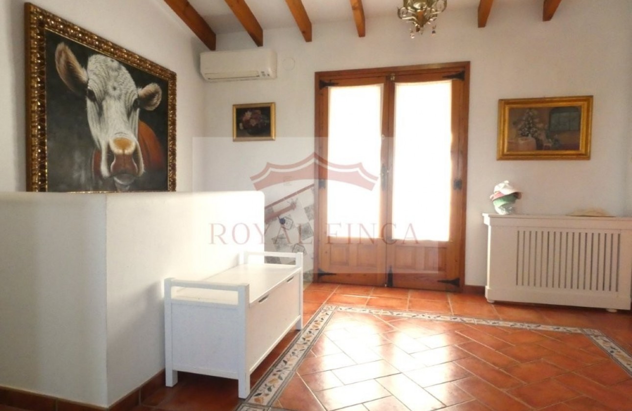 Sale - Villa / Semi semi-detached -
Denia - Devesses - Monte Pego