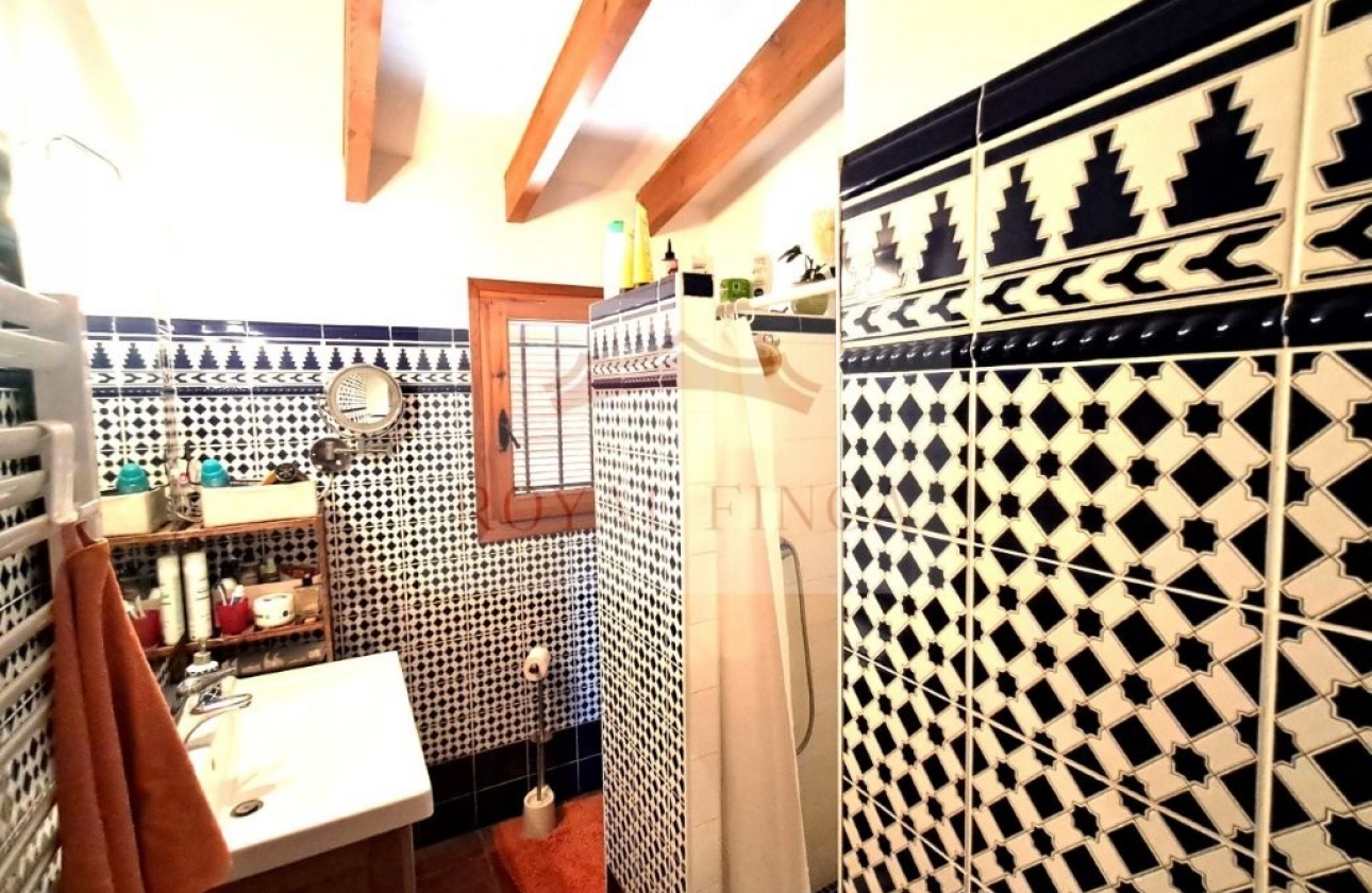 Sale - Villa / Semi semi-detached -
Denia - Devesses - Monte Pego