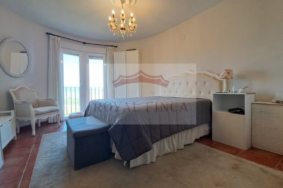 Sale - Villa / Semi semi-detached -
Denia - Devesses - Monte Pego