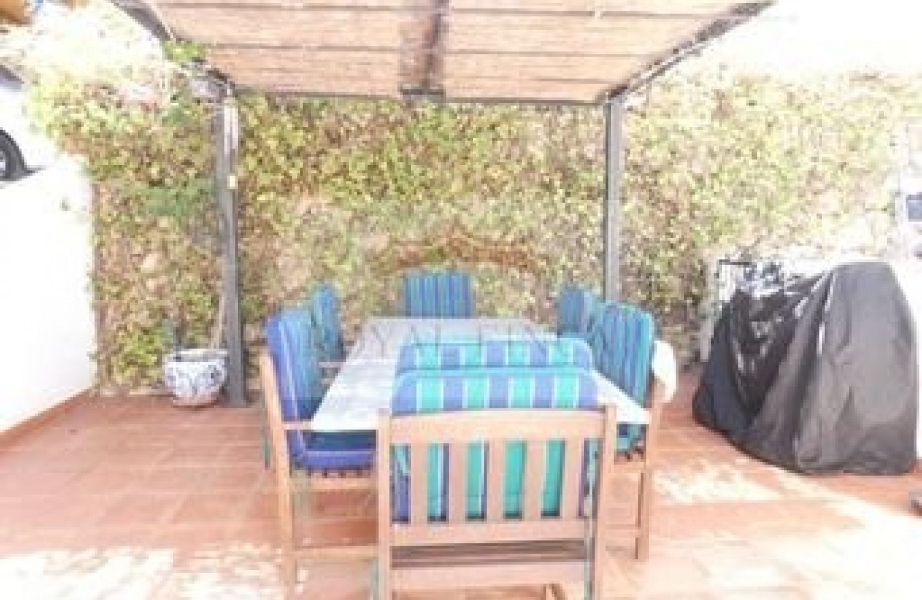 Sale - Villa / Semi semi-detached -
Denia - Devesses - Monte Pego