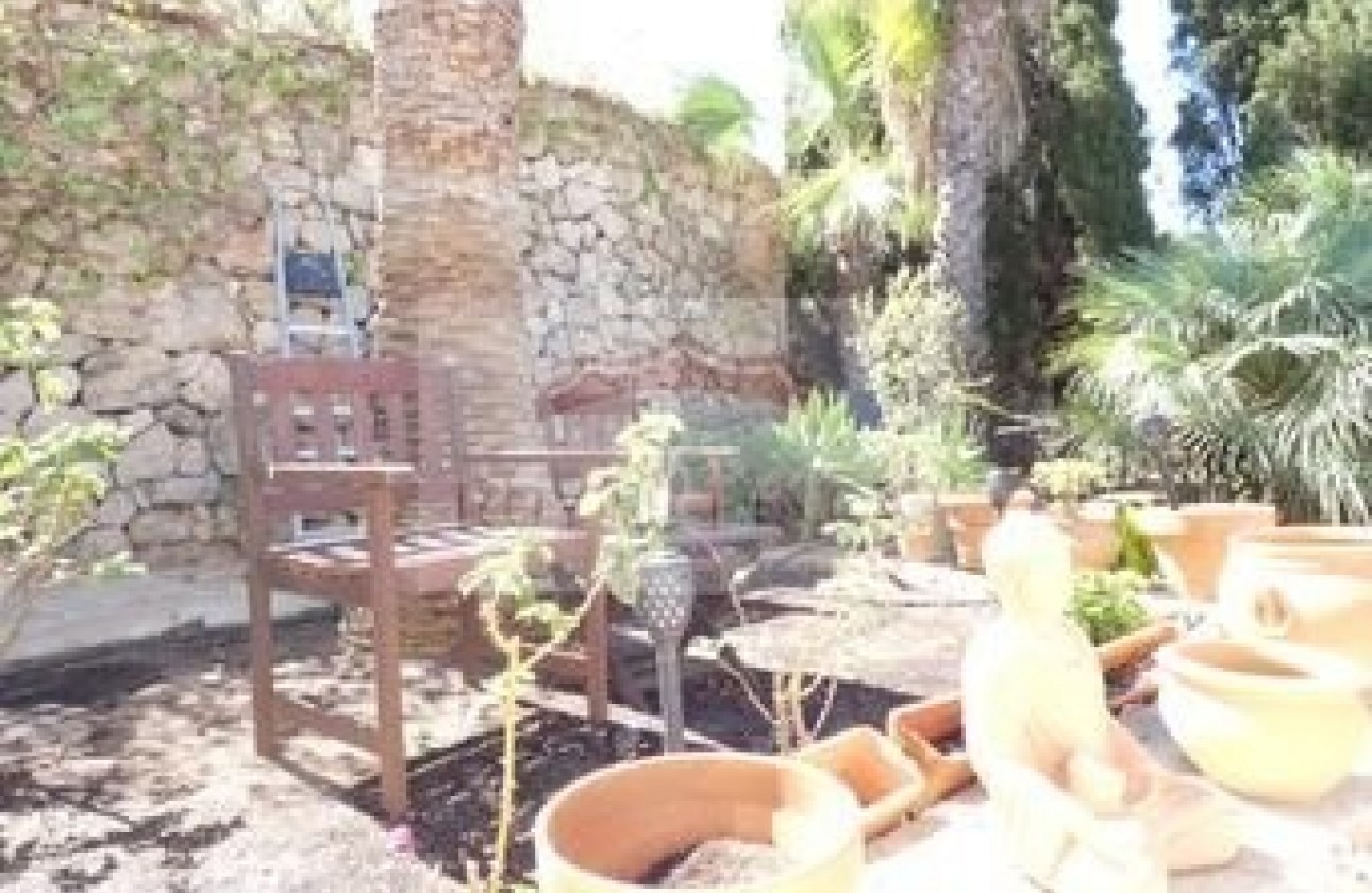 Sale - Villa / Semi semi-detached -
Denia - Devesses - Monte Pego