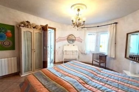 Sale - Villa / Semi semi-detached -
Denia - Devesses - Monte Pego