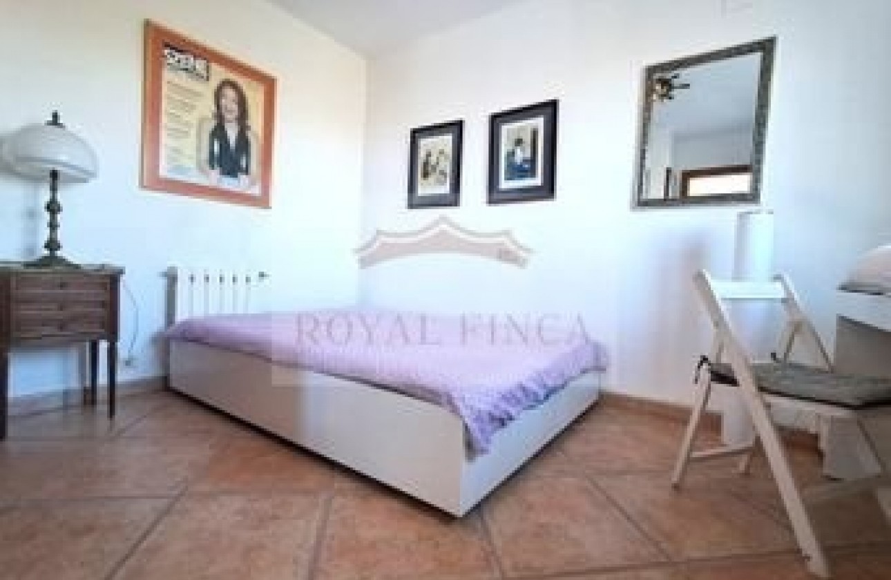 Sale - Villa / Semi semi-detached -
Denia - Devesses - Monte Pego