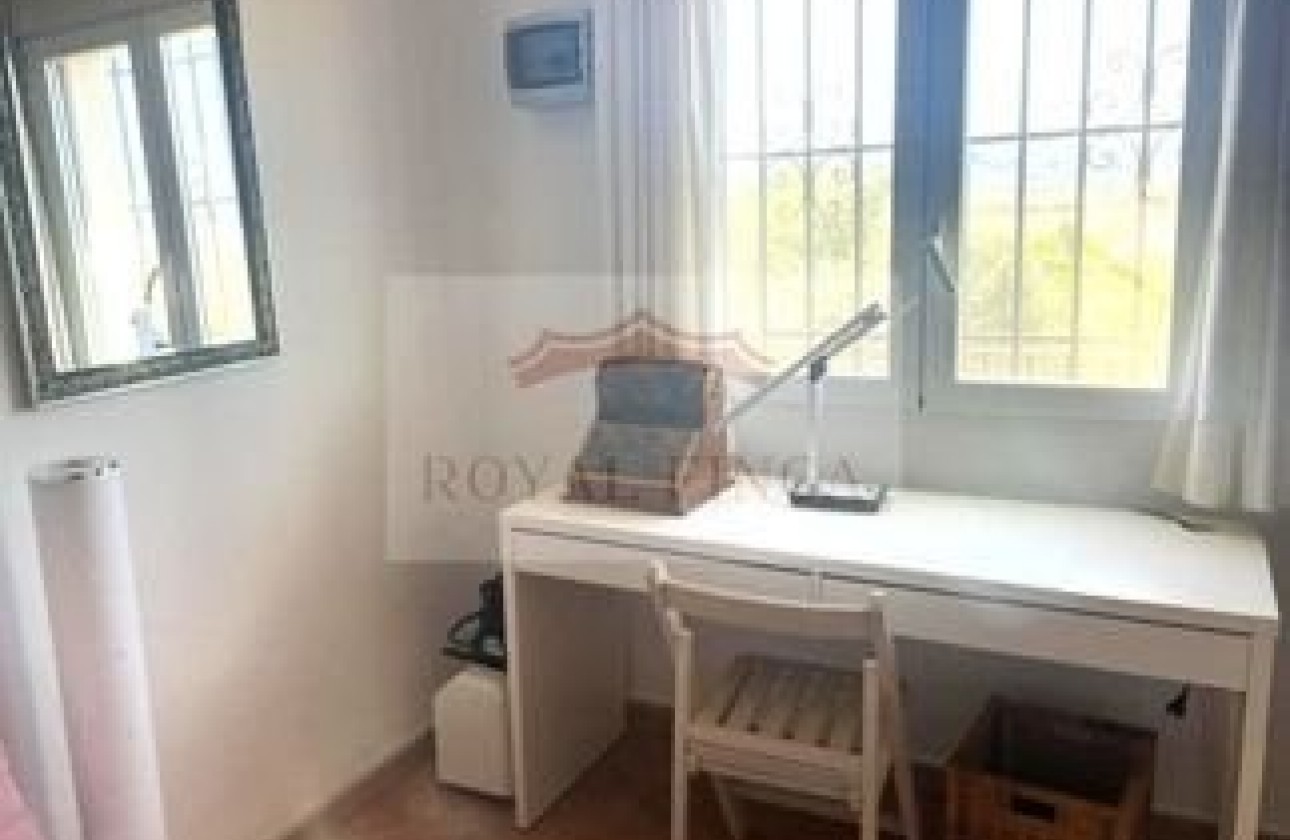 Sale - Villa / Semi semi-detached -
Denia - Devesses - Monte Pego