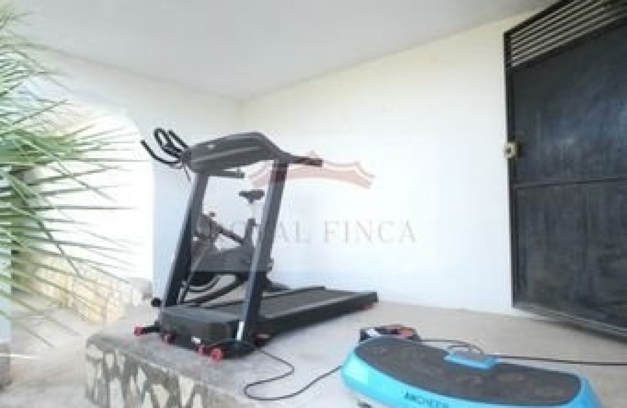 Sale - Villa / Semi semi-detached -
Denia - Devesses - Monte Pego