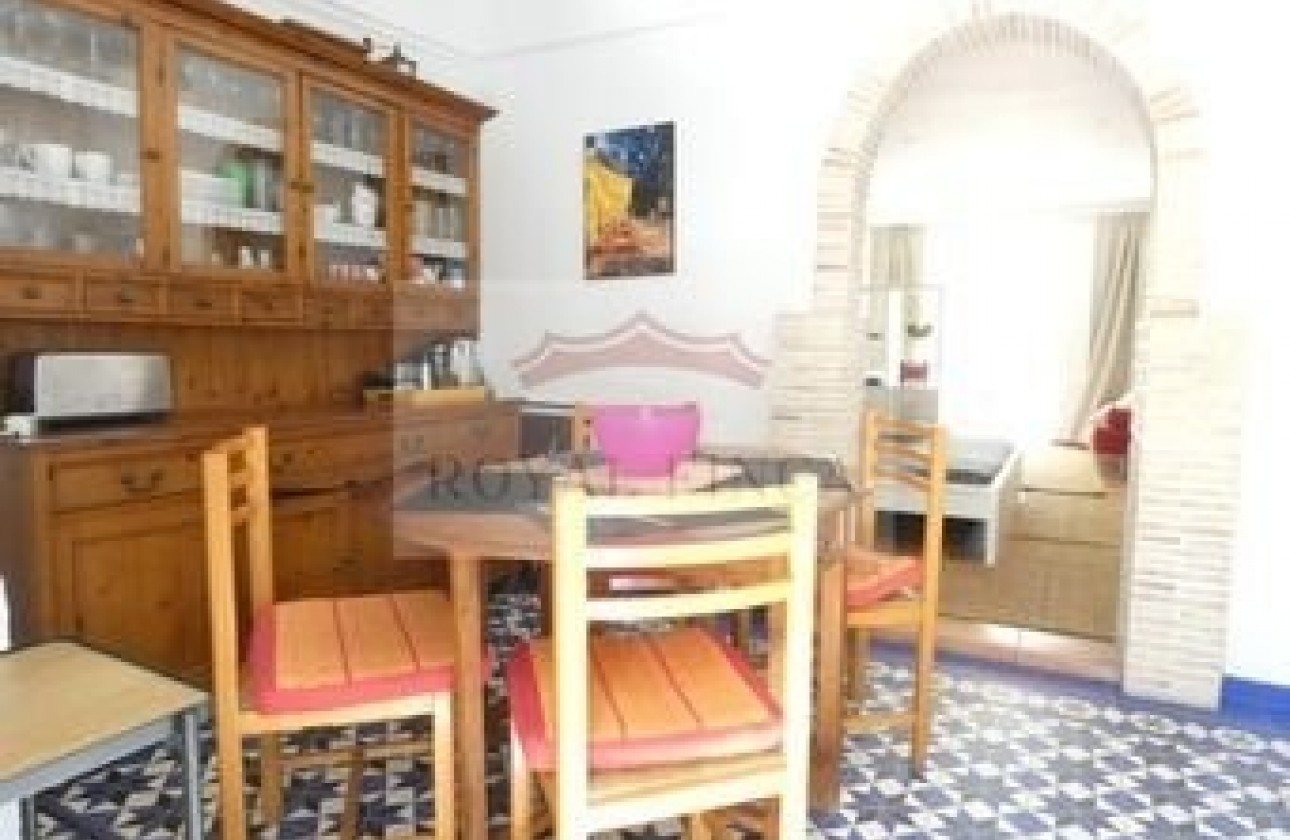 Sale - Villa / Semi semi-detached -
Denia - Devesses - Monte Pego