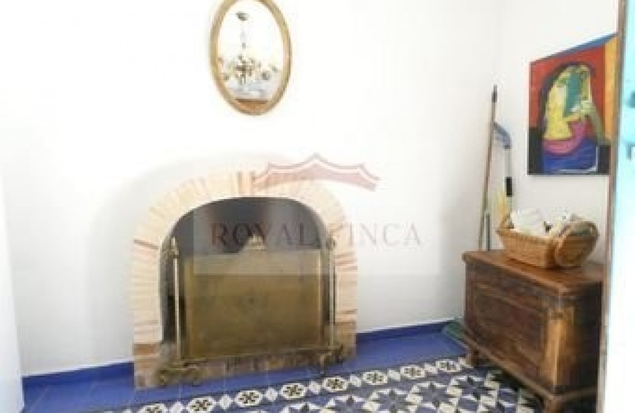 Sale - Villa / Semi semi-detached -
Denia - Devesses - Monte Pego