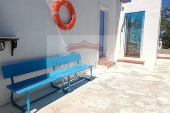 Sale - Villa / Semi semi-detached -
Denia - Devesses - Monte Pego
