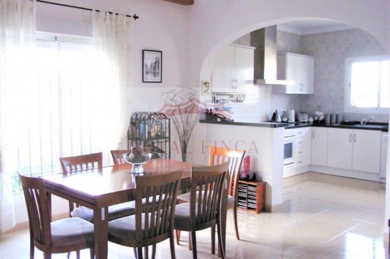 Venta - Chalet -
Orba