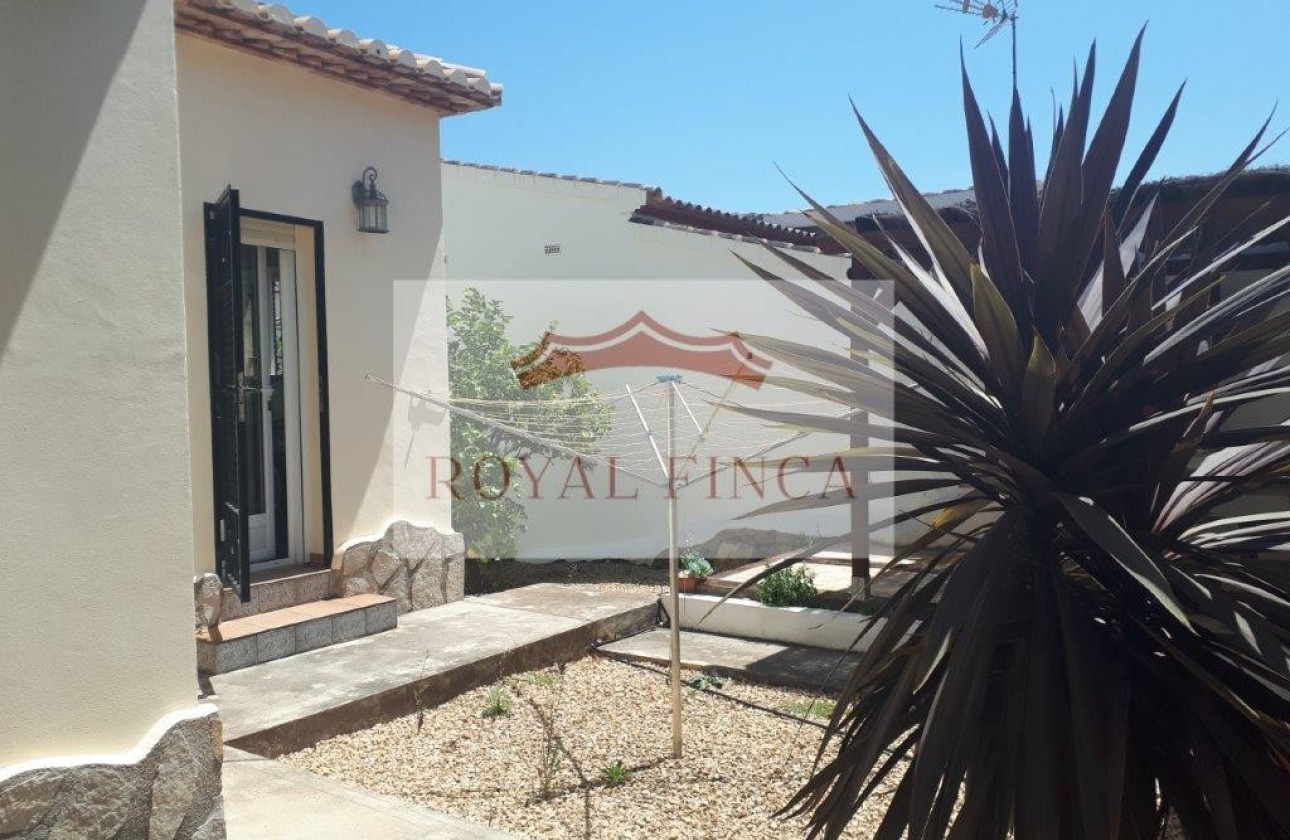 Venta - Chalet -
Orba