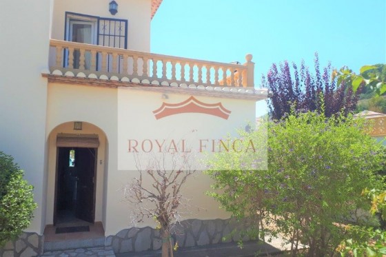 Venta - Chalet -
Orba