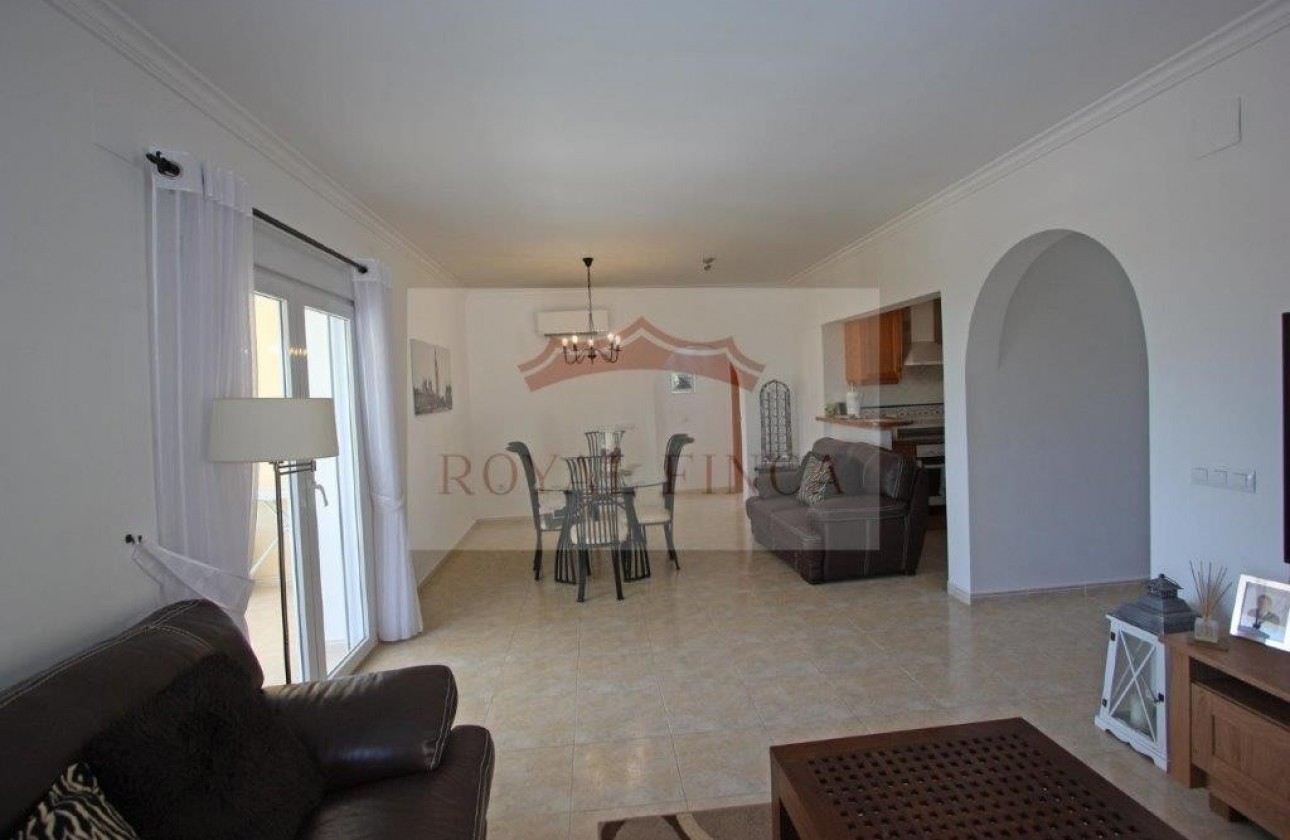 Venta - Chalet -
Orba