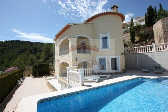 Venta - Chalet -
Orba